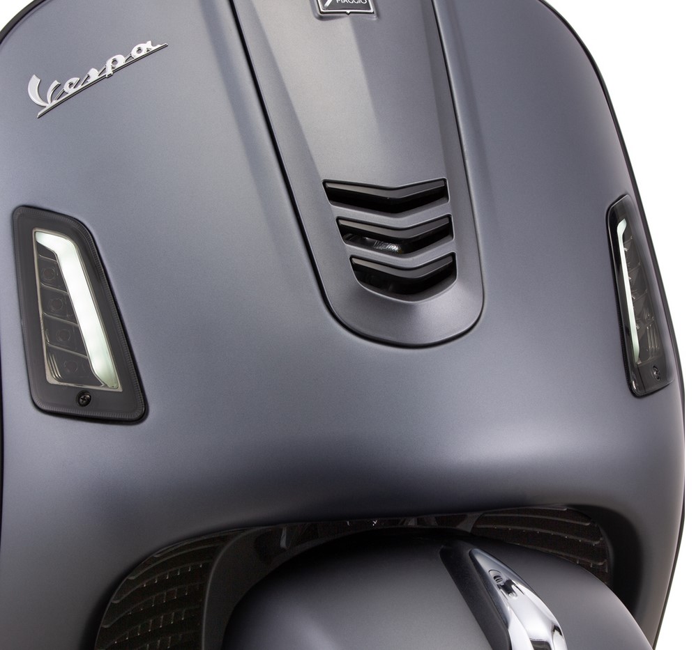 Blinker Kit vorne links/rechts für Vespa GTS/​GTS Super/​GTV/​GT 60/​GT/​GT L ('03-'13), getönt
