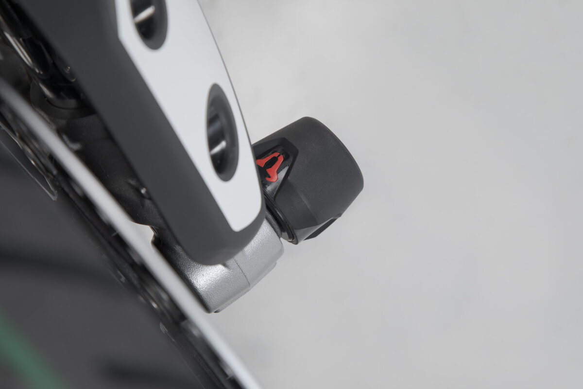 SW-Motech Sturzpad-Kit für Vorderachse schwarz für Honda, Triumph, Yamaha Modelle