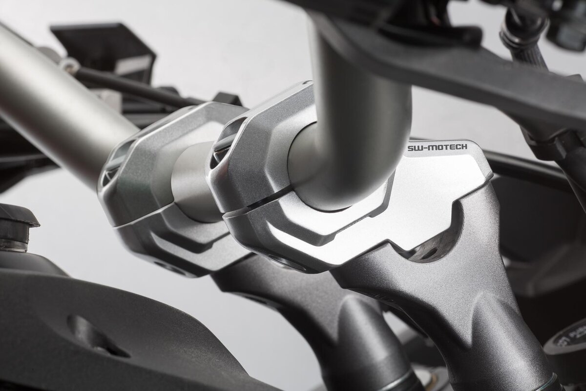 SW-Motech Lenkerverlegung, silber, H=30 mm, Verlegung um 22 mm für Yamaha Ténéré 700
