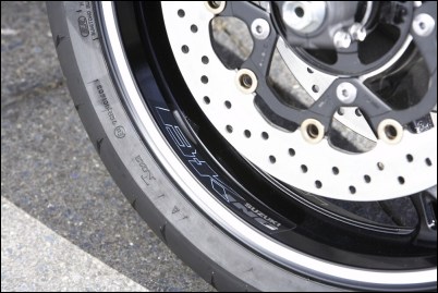 Felgenaufkleber, Vorderrad für Suzuki GSX1300 B-King BJ. 2008-2011