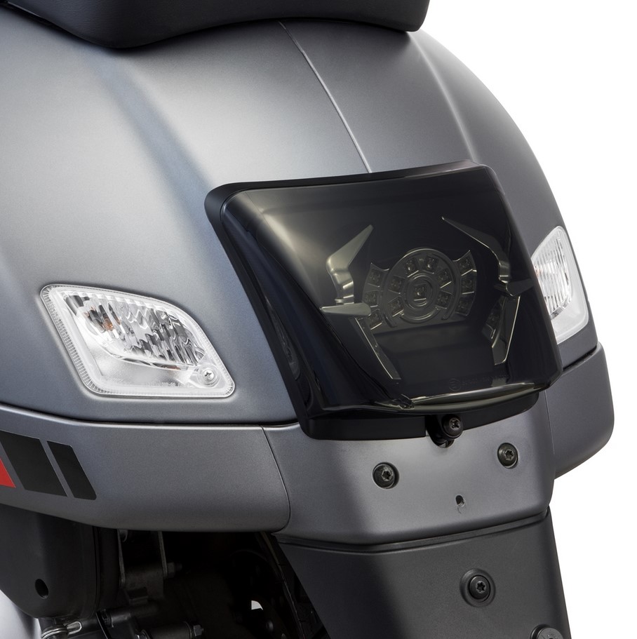 Rahmen Rücklicht Conversion für Vespa GTS/​GTS Super/​GTV 125-300ccm ('14-'18), schwarz glänzend