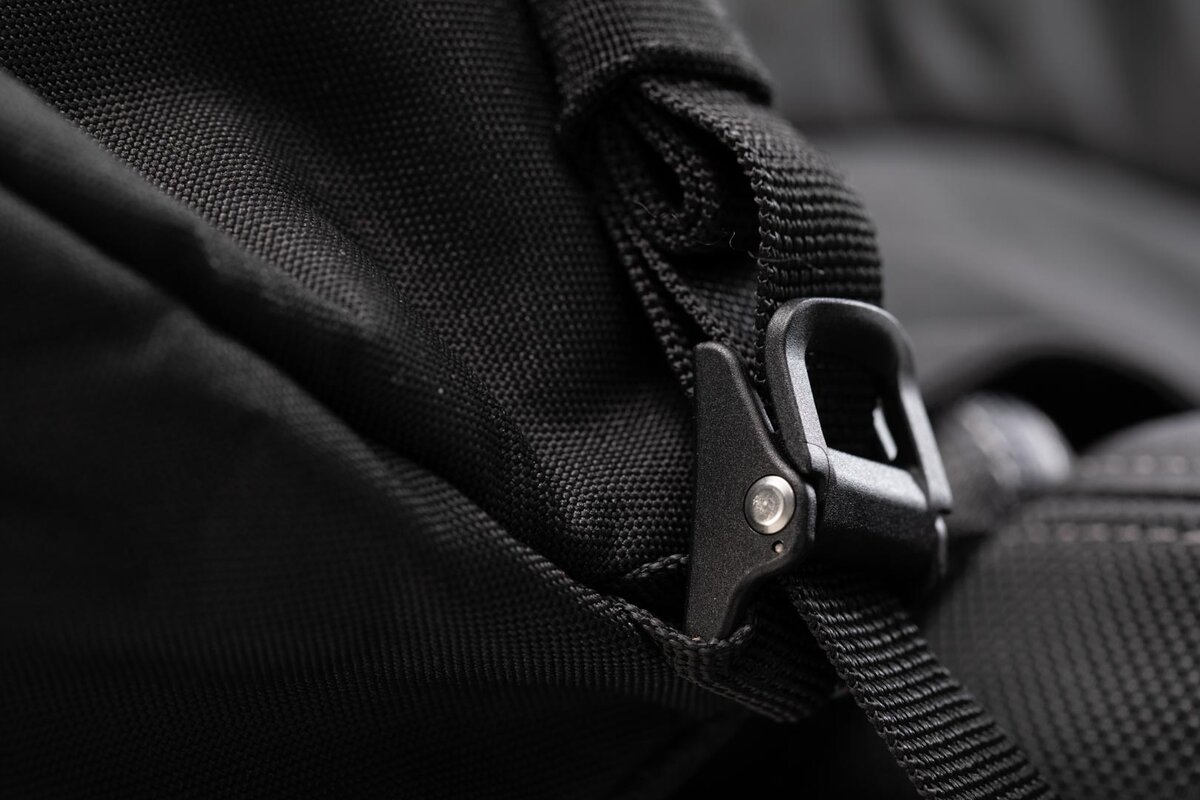 SW-Motech ION L Motorrad Hecktasche für Kawasaki Vulcan 900 Classic (06-16), VN900