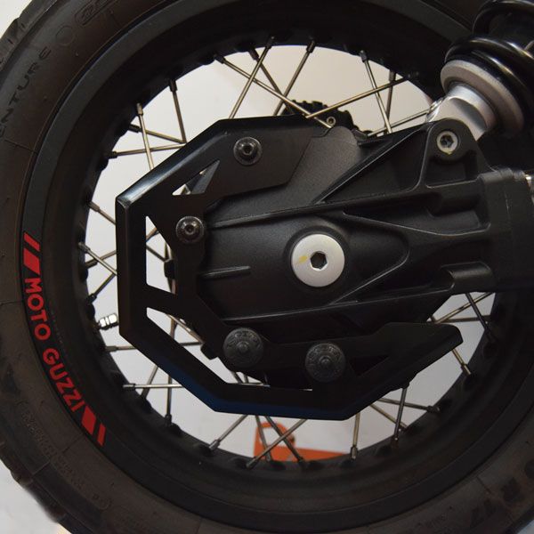 Kardanabdeckung schwarz für Moto Guzzi V 85 TT (19-23)