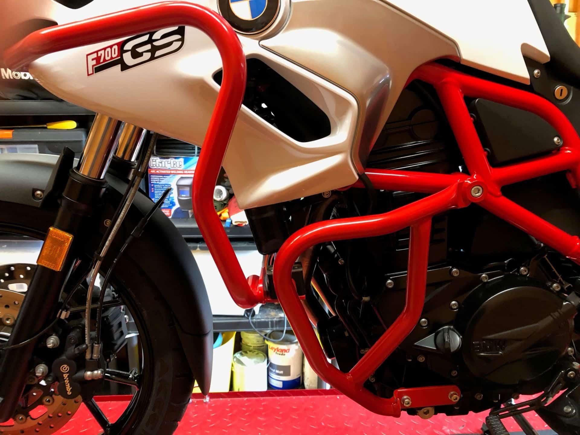 Motorschutzbügel rot für BMW F 800 GS (08-18) Hepco & Becker