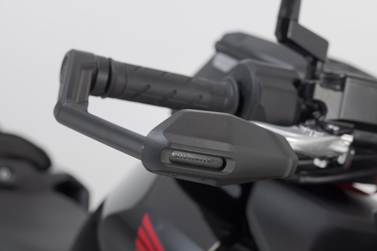 SW-Motech Hebelschützer mit Windabweiser für Honda CB 750 Hornet (23-)