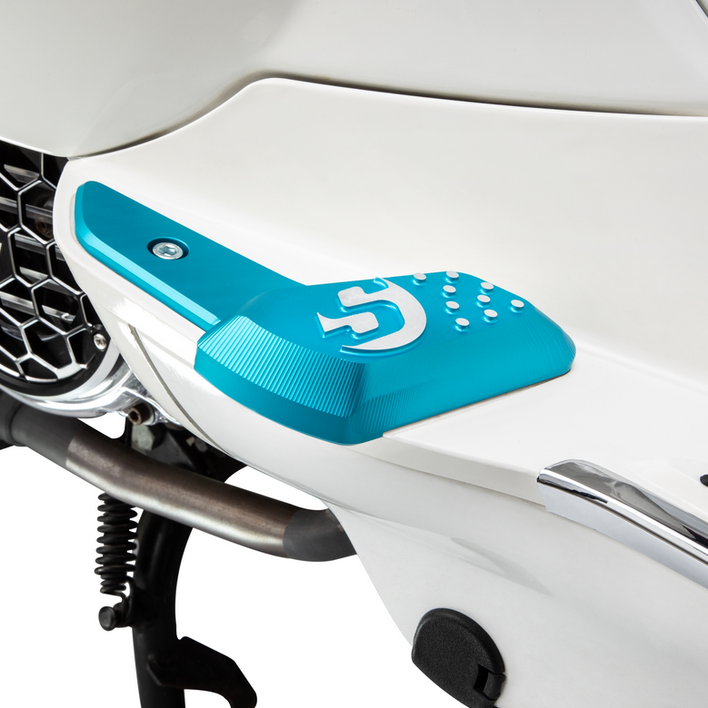 Fußrasten rechts und links für Vespa Primavera /​Sprint 50-150ccm 2T/​4T AC, blau matt