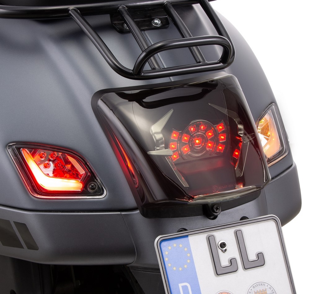 Blinker Kit hinten links/rechts für Vespa GTS/​GTS Super/​GTV/​GT 60/​GT/​GT L ('03-'13), klar