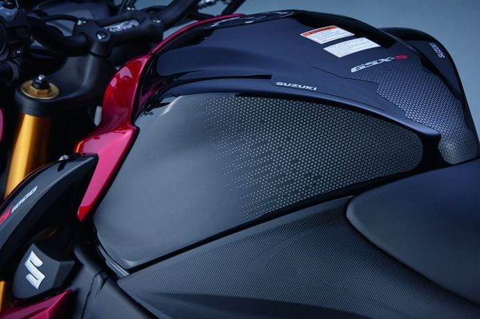 Tankschutzfolie (schwarz) für Suzuki GSX-S1000 BJ. 2015-2017