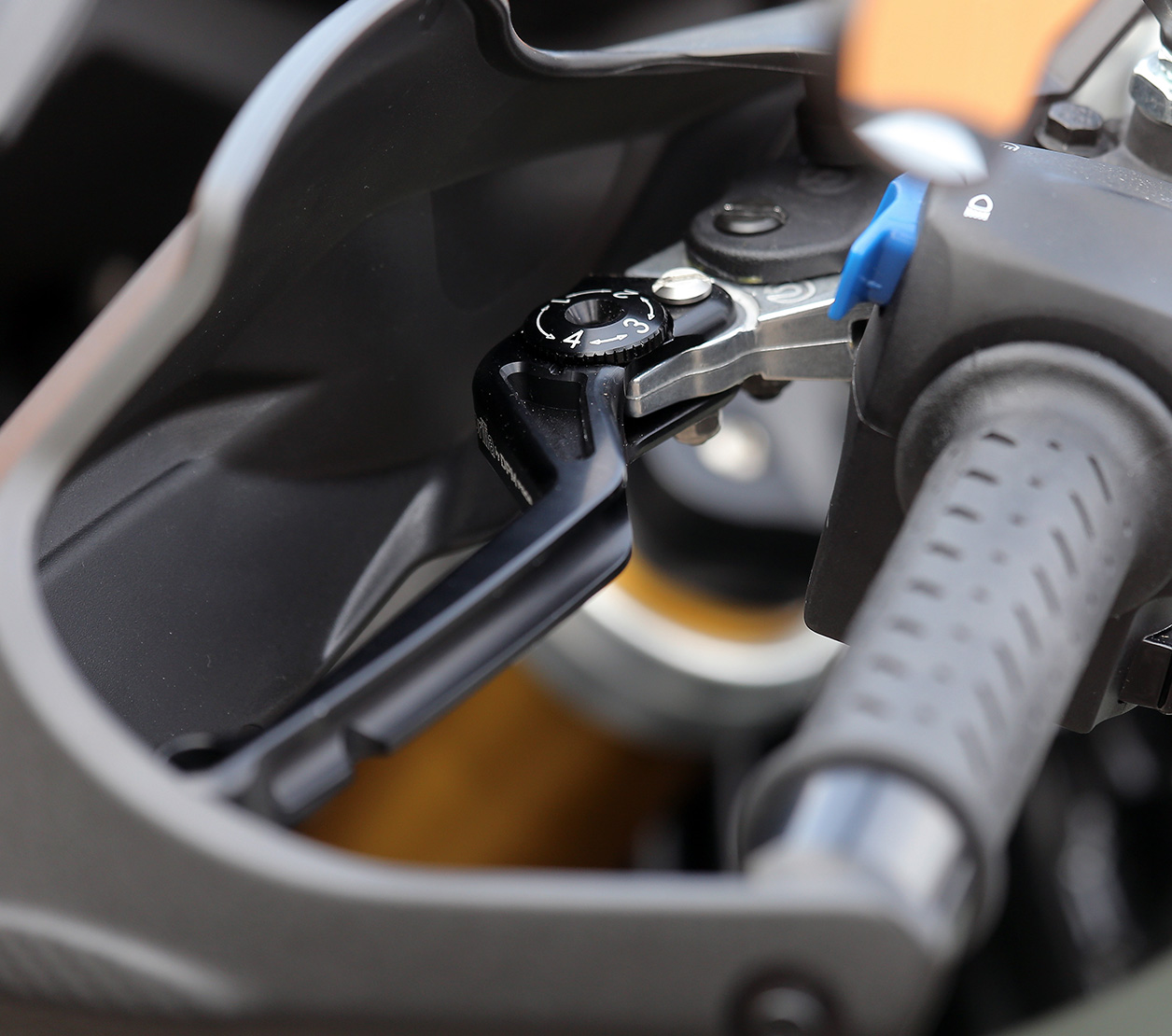 Aprilia Caponord Kupplungshebel Racing gefräst - schwarz