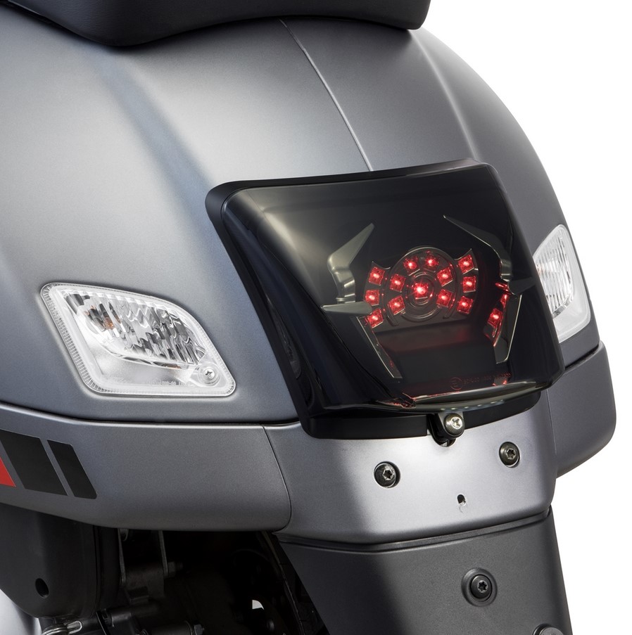 Rahmen Rücklicht Conversion für Vespa GTS/​GTS Super/​GTV 125-300ccm ('14-'18), schwarz matt