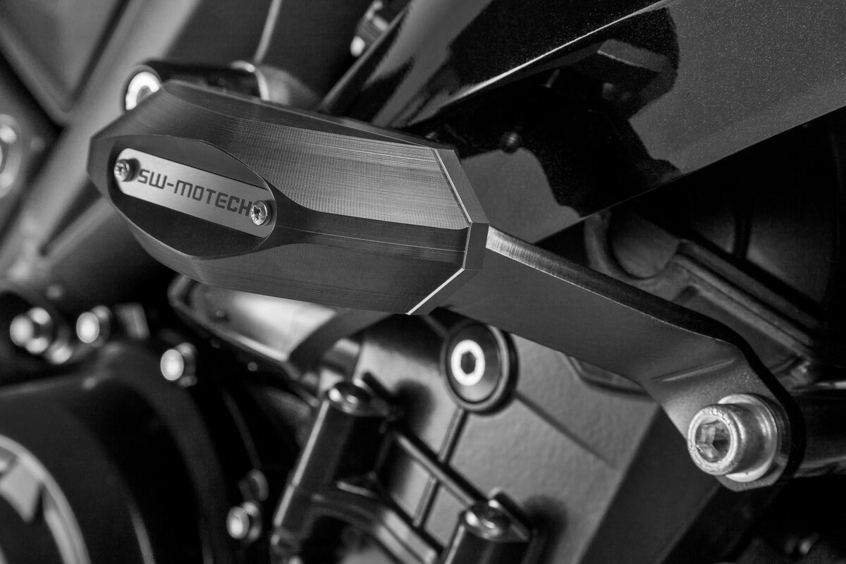 SW-Motech Sturzpad-Kit schwarz für Triumph Street Triple Modelle