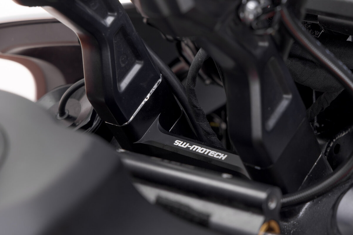 SW-Motech Lenkererhöhung, schwarz für Ø 32 mm Lenker, H=30 mm für Harley Davidson Pan America