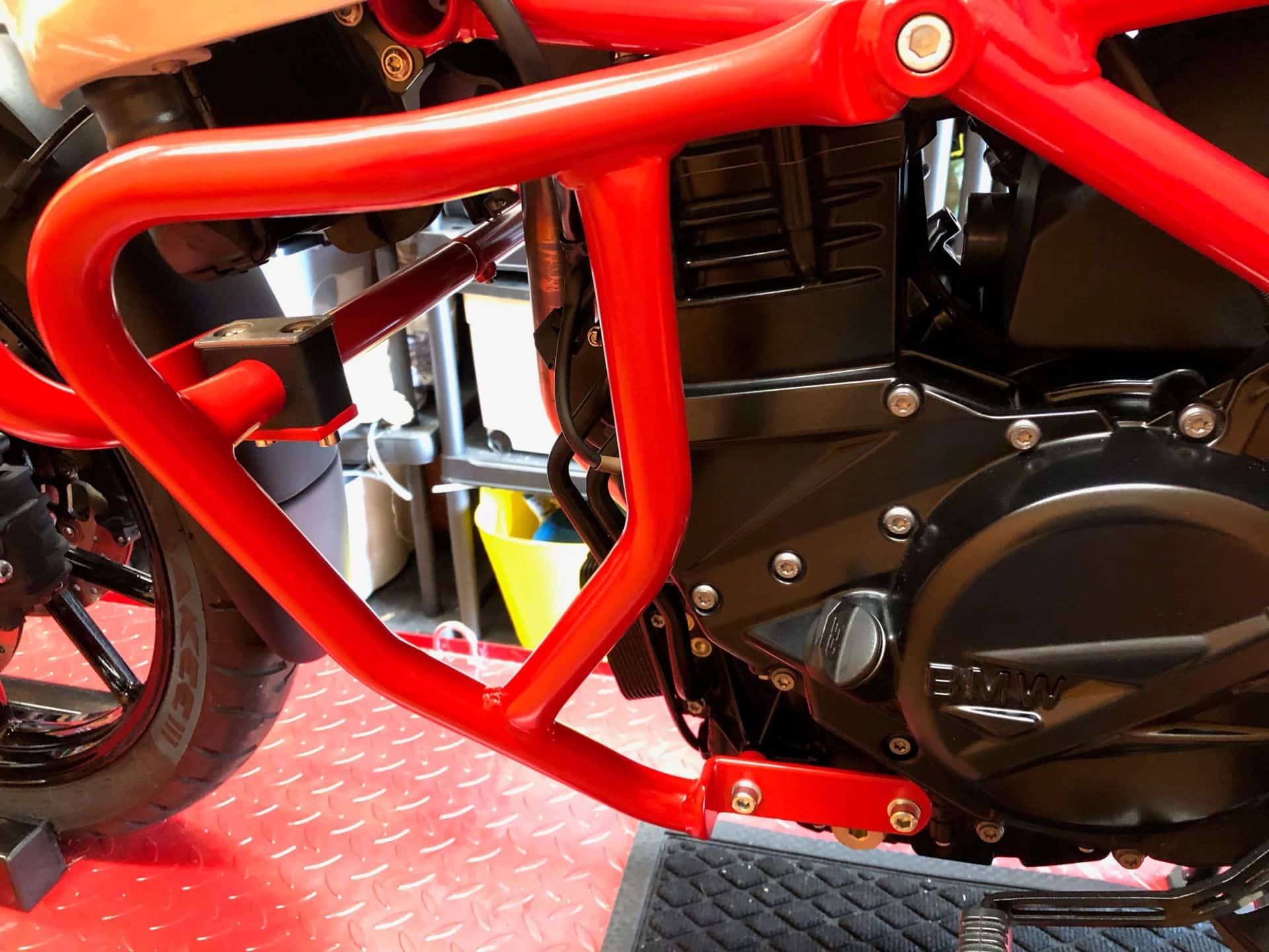 Tankschutzbügel rot für BMW F 650 GS Twin (08-11)/F 700 GS (12-17)/F 800 GS (08-16)
