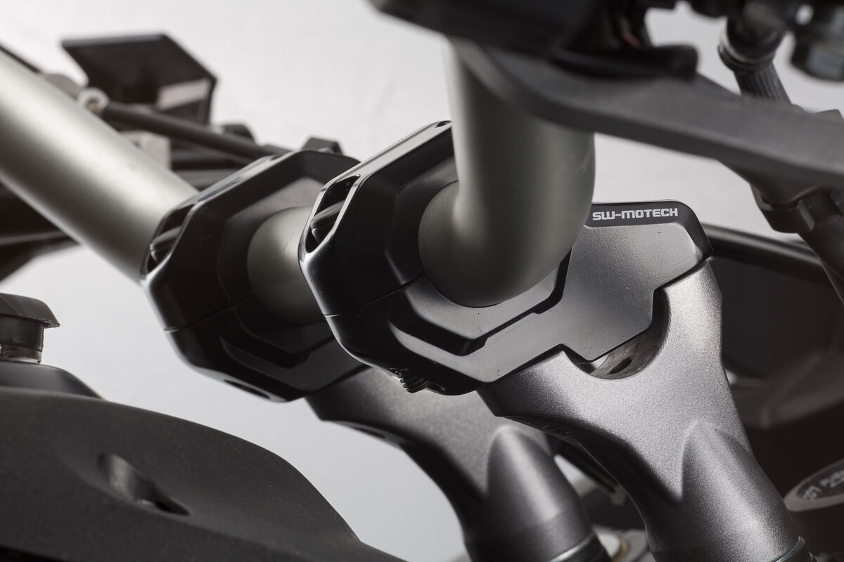 SW-Motech Lenkerverlegung, schwarz, H=30 mm, Verlegung um 21 mm für Yamaha XT 660 R /X