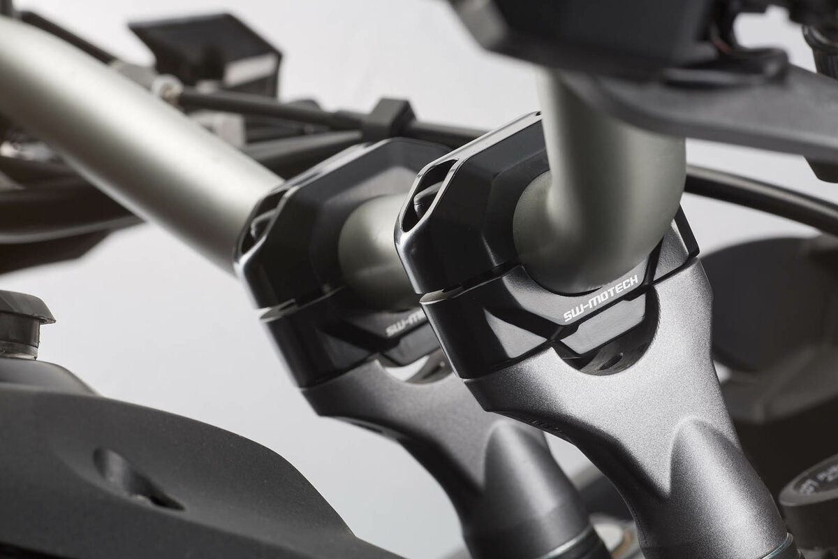 SW-Motech Lenkererhöhung, schwarz für Ø 22 mm Lenker, H=25 mm für Yamaha XT 660 R /X