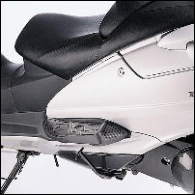 Sozius-Trittbretterhöhung für Suzuki Burgman AN650 BJ. 2007-2012/ Burgman AN650 BJ. 2005-2006/ Burgm