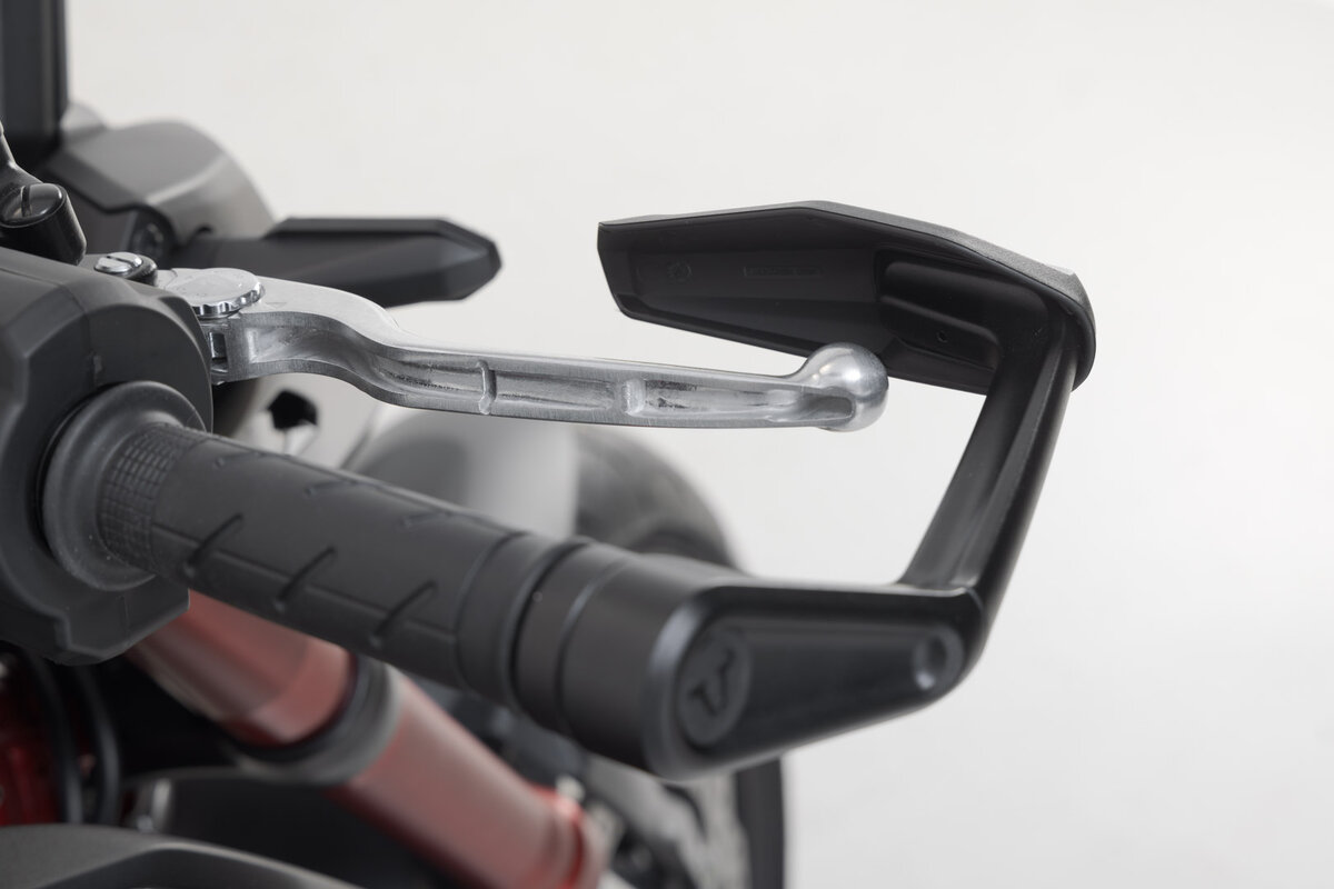 SW-Motech Hebelschützer mit Windabweiser für Honda CB 750 Hornet (23-)