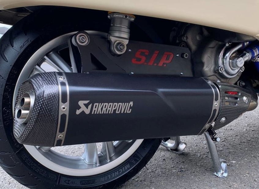 Auspuffblende Schwingarm für Vespa GTS/​GTS Super/​GTV/​GT 60/​GT/​GT L, Edelstahl schwarz