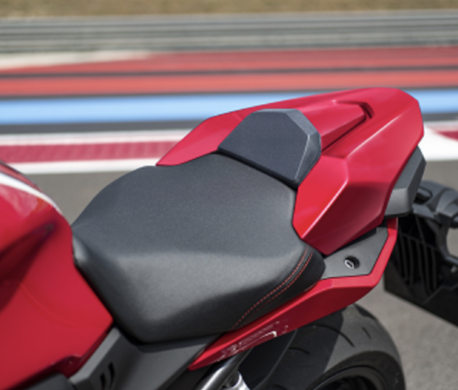 Original Soziusabdeckung Grand Prix Red *R-380* für Honda CBR 650 R BJ 19-