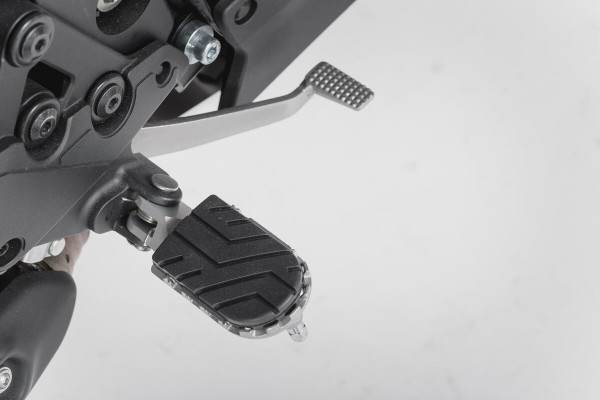 SW-Motech Verstellbare Fußrasten ION, Edelstahl, für Kawasaki Z 900 RS /SE (26-)