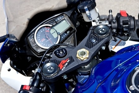 Gabelbrückendekor, Carbon Optik für Suzuki GSX-R1000 BJ. 2012-2016