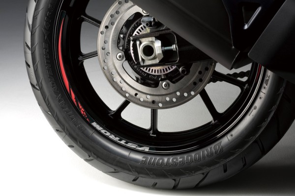 Suzuki Felgendekor V-Storm 1050 Hinterrad Felge 17 rot